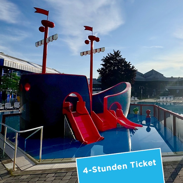 Das Foto zeigt das Kinder-Spielschiff im Nicht-Schwimmer-Becken