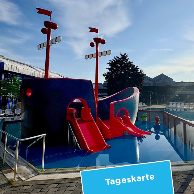 Das Foto zeigt unser Spielschiff im Nicht-Schwimmer-Becken